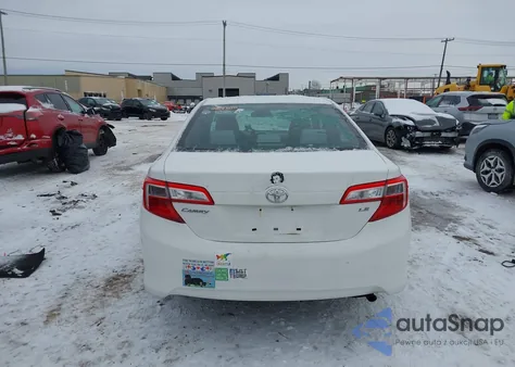 2014 Toyota Camry Le z USA, uszkodzony, nr VIN 4T1BF1FK0EU310358